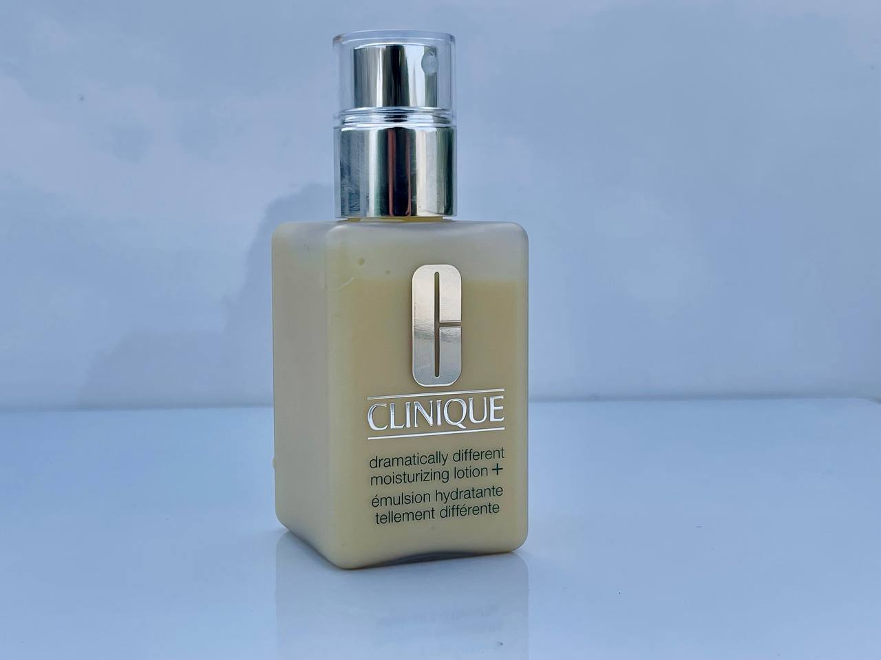 لوسیون آبرسان دراماتیکالی دیفرنت پلاس کلینیک   Dramatically Different Moisturizing Lotion+ – Clinique