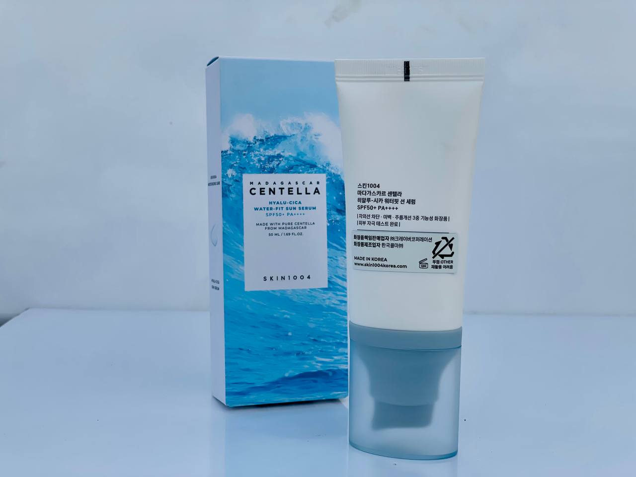 ضدآفتاب سرم آب‌رسان سنتلا ماداگاسکار SKIN1004 Hyalu-Cica Water-Fit Sun Serum SPF50+ PA++++ – سبک، آبرسان و محافظت‌کننده پوست